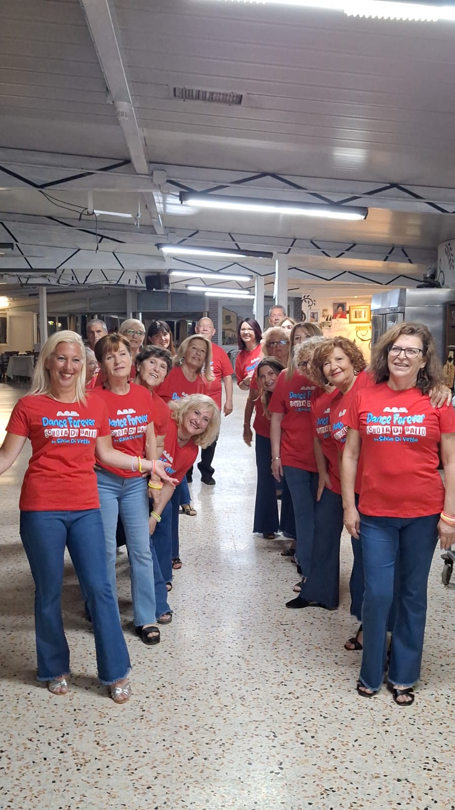 Silvia Di Vetta insegna balli di gruppo nella scuola di danza a Ladispoli